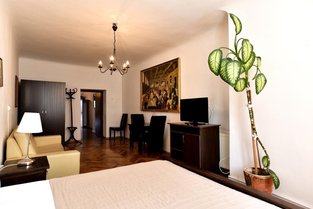 Da Vinci Hotel Braşov Eksteriør billede