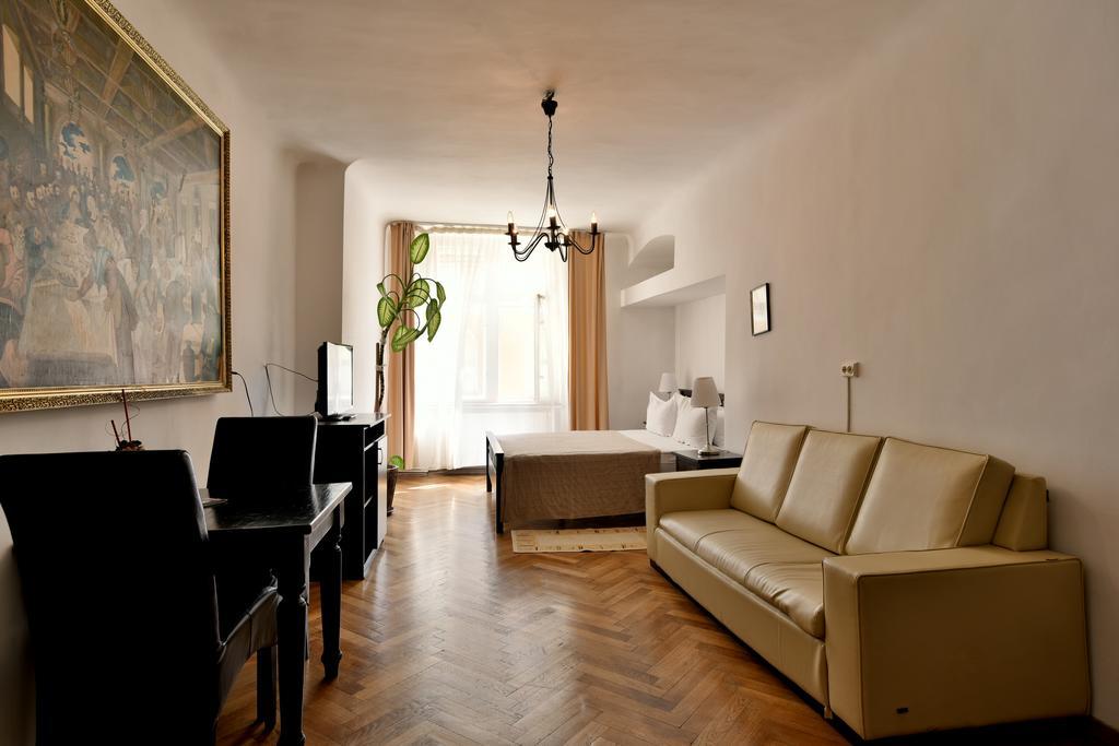 Da Vinci Hotel Braşov Eksteriør billede