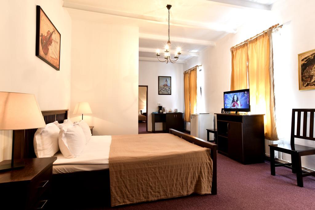 Da Vinci Hotel Braşov Eksteriør billede