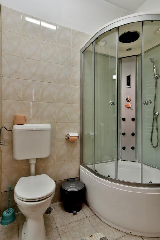 Da Vinci Hotel Braşov Eksteriør billede